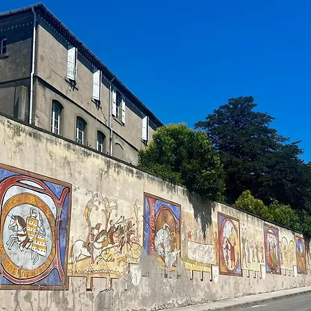 Les Bellevue Cite Trivalle, Cite 500M, Free Private Car Park On Demand, Free Public Car Park 200M, Aircon, Wifi, Cite View Terrace Casa vacanze Carcassonne