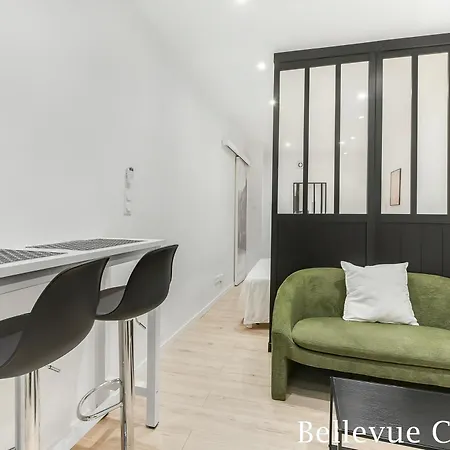 Les Bellevue Cite Trivalle, Cite 500M, Free Private Car Park On Demand, Free Public Car Park 200M, Aircon, Wifi, Cite View Terrace Holiday home *