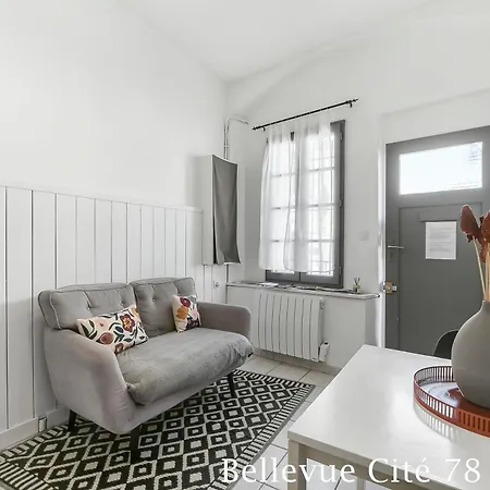 Les Bellevue Cite Trivalle, Cite 500M, Free Private Car Park On Demand, Free Public Car Park 200M, Aircon, Wifi, Cite View Terrace *