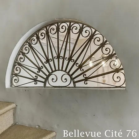 Les Bellevue Cite Trivalle, Cite 500M, Free Private Car Park On Demand, Free Public Car Park 200M, Aircon, Wifi, Cite View Terrace Casa vacanze Carcassonne